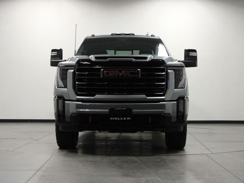 Used 2024 GMC Sierra 3500 AT4 w/ AT4 Premium Plus Package AWD/4WD image 9