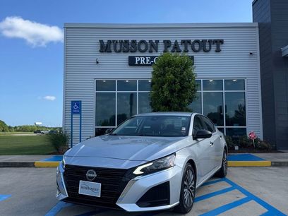 Used 2024 Nissan Altima 2.5 SV