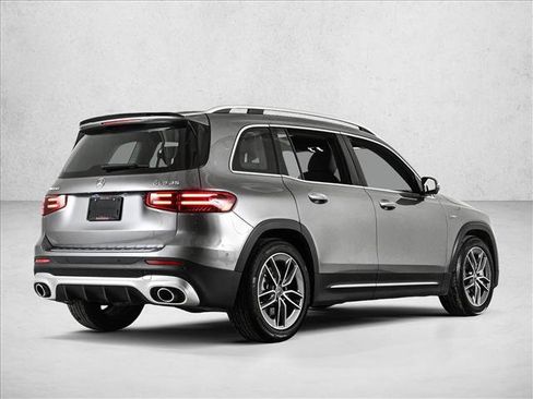Used 2026 Mercedes-Benz GLB 35 AMG 4MATIC image 5