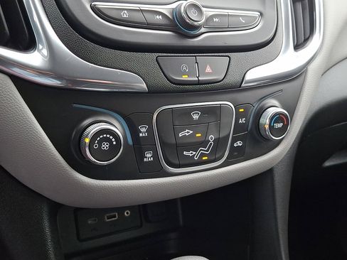 Certified 2024 Chevrolet Equinox LS w/ LS Convenience Package AWD/4WD image 15