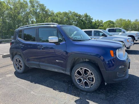 Used 2018 Jeep Renegade Limited w/ UConnect 8.4 Nav Group AWD/4WD image 5