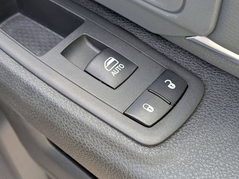 Used 2024 RAM 1500 Classic SLT AWD/4WD image 33