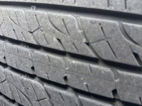 Used 2021 Toyota RAV4 XLE Premium FWD image 6