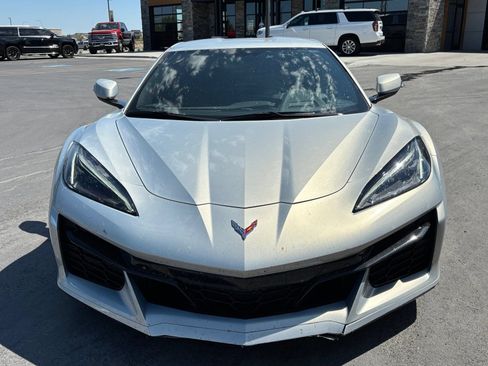 Used 2023 Chevrolet Corvette Z06 RWD image 2