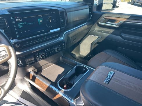 Used 2024 Chevrolet Silverado 2500 High Country w/ Technology Package image 33