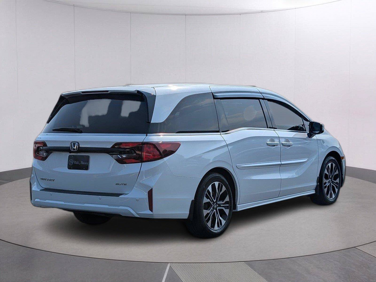 Used 2025 Honda Odyssey Elite image 6