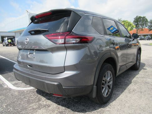 Used 2026 Nissan Rogue S FWD image 5