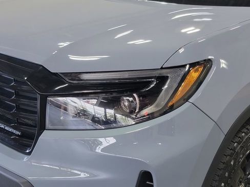 Used 2023 Honda Ridgeline Black Edition image 9