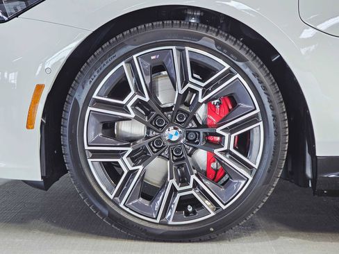 New 2026 BMW 550e xDrive 550e xDrive w/ Premium Package image 8