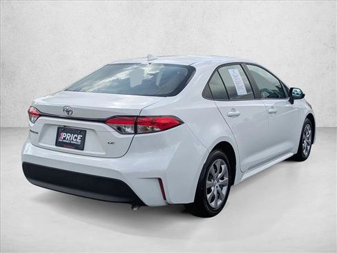 Used 2025 Toyota Corolla LE image 5