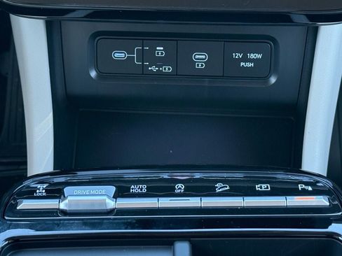 New 2026 Hyundai Tucson Limited image 23