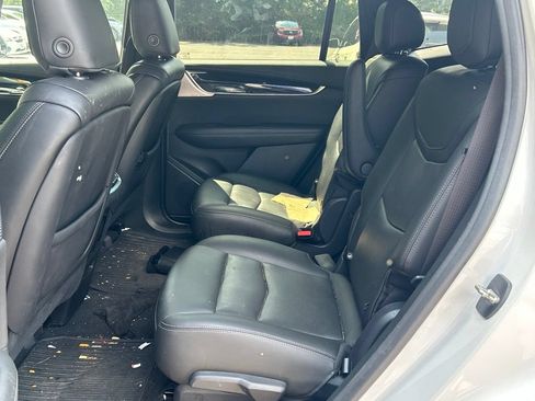 Used 2021 Cadillac XT6 Premium Luxury AWD/4WD image 14