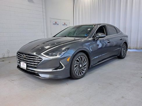 Used 2023 Hyundai Sonata Limited FWD image 2