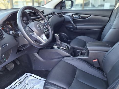 Certified 2022 Nissan Rogue Sport SL image 9