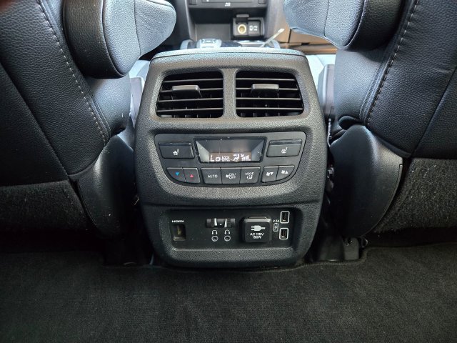 Used 2021 Honda Pilot Touring image 7