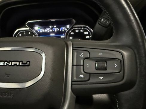 Used 2021 GMC Sierra 1500 Denali w/ Denali Premium Package image 16