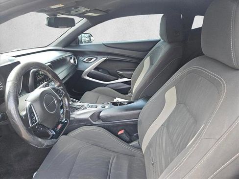 Used 2018 Chevrolet Camaro SS RWD image 11