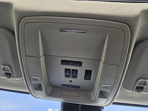 Used 2018 Chevrolet Silverado 2500 LTZ w/ Duramax Plus Package image 19