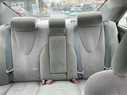 Used 2010 Toyota Camry LE image 25