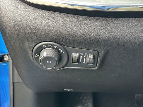 Used 2022 Jeep Compass Limited image 24