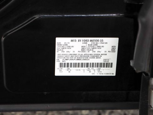 Used 2021 Lincoln Nautilus Reserve w/ Cargo Utility Package AWD/4WD image 33