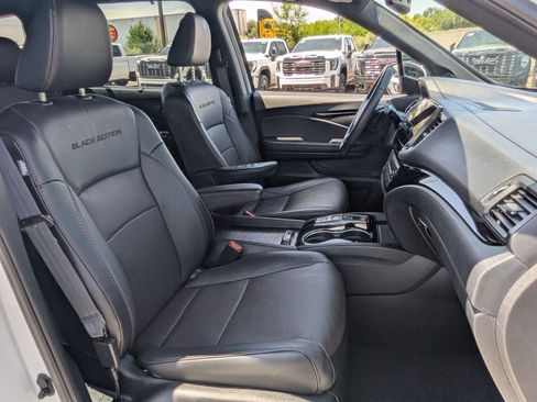 Used 2022 Honda Pilot Black Edition image 33