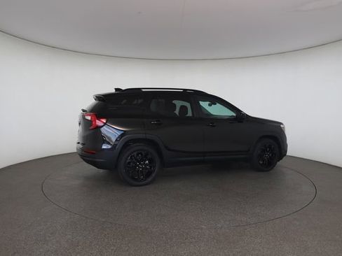 Used 2022 GMC Terrain SLE w/ Driver Convenience Package FWD image 25