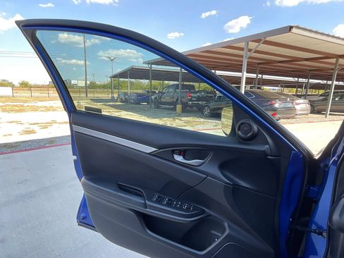 Used 2019 Honda Civic Sport image 22
