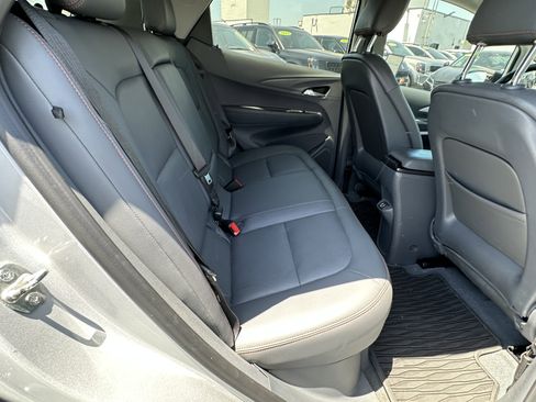 Used 2021 Chevrolet Bolt Premier w/ Infotainment Package FWD image 18