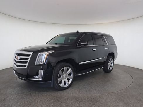 Used 2019 Cadillac Escalade Luxury AWD/4WD image 3