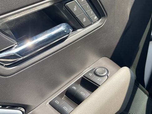 Used 2025 Chevrolet Colorado ZR2 w/ Technology Package image 19