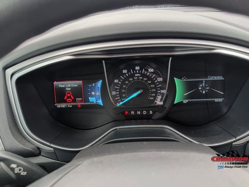Used 2016 Ford Fusion SE FWD image 24