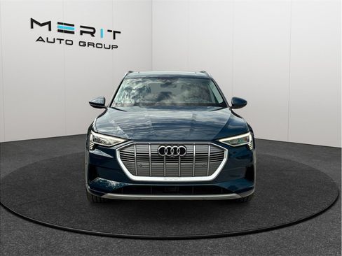 Used 2019 Audi e-tron Prestige w/ Prestige Package AWD/4WD image 3
