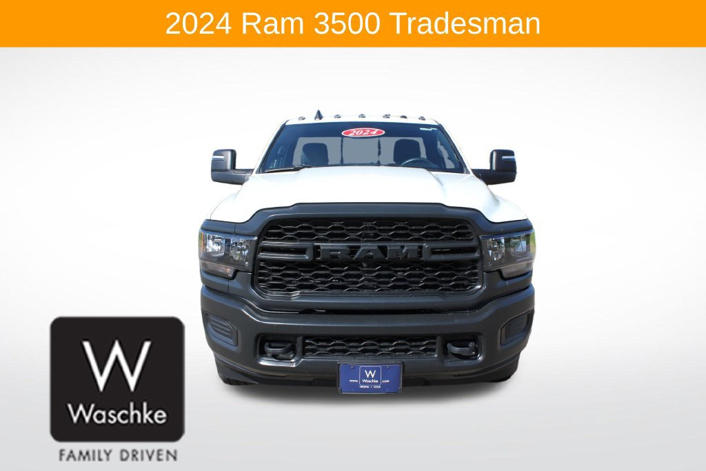 Used 2024 RAM 3500 Tradesman w/ Snow Chief Group AWD/4WD image 2