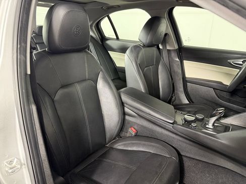 Used 2018 Alfa Romeo Giulia AWD image 27