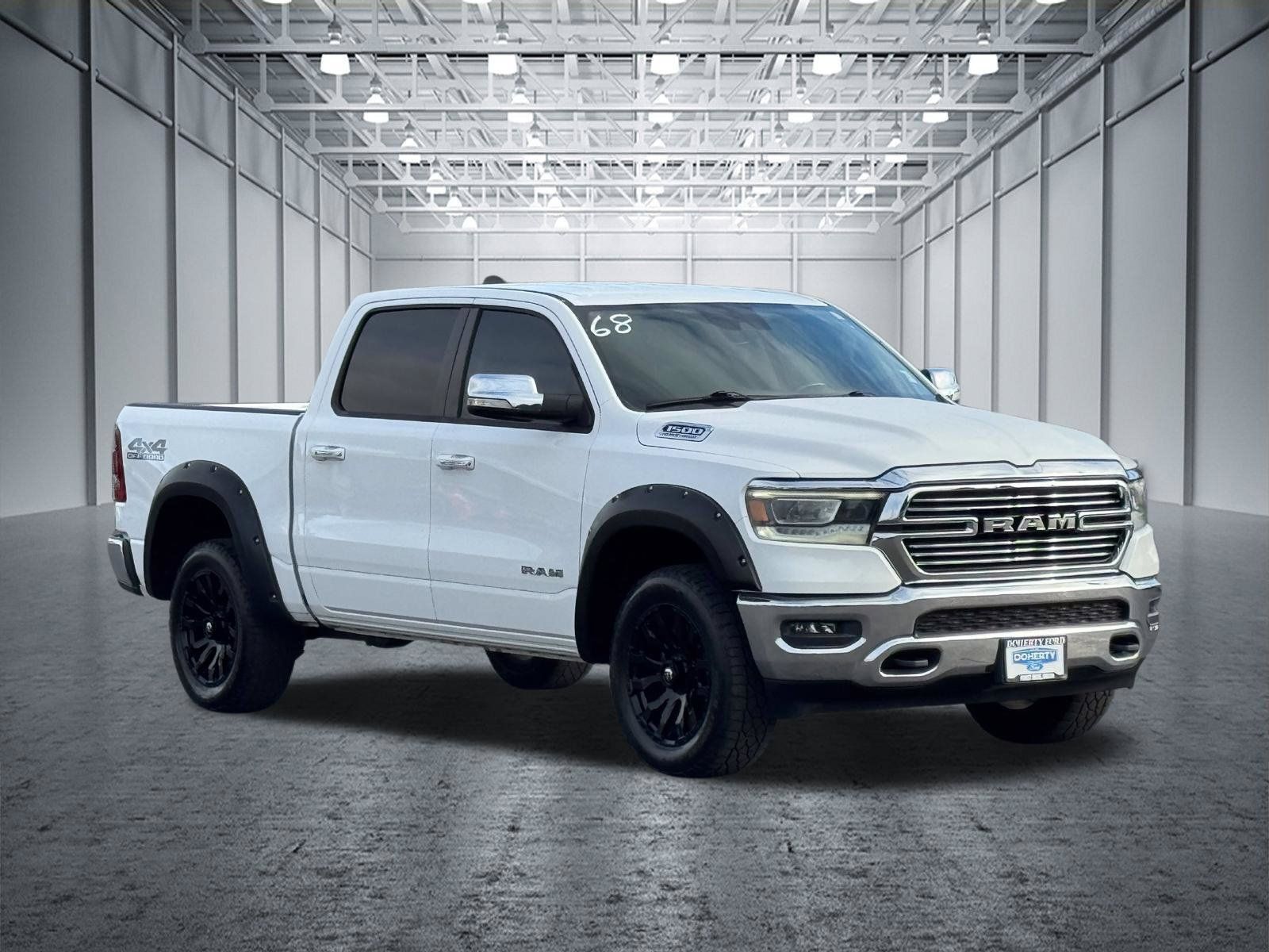 Used 2021 RAM 1500 Laramie w/ Off Road Group AWD/4WD image 4