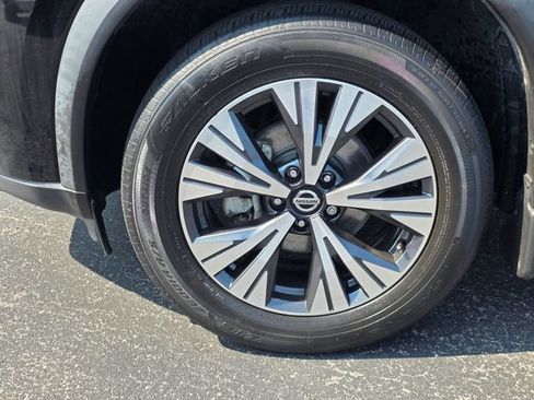 Used 2021 Nissan Rogue SV FWD image 6