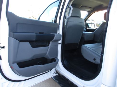 Used 2023 Ford F150 XL w/ Trailer Tow Package image 15