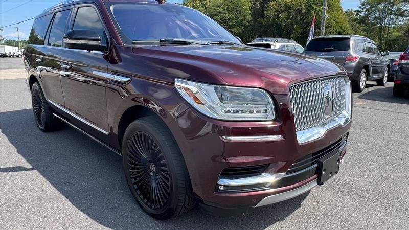 Used 2018 Lincoln Navigator Reserve w/ Technology Package AWD/4WD image 17