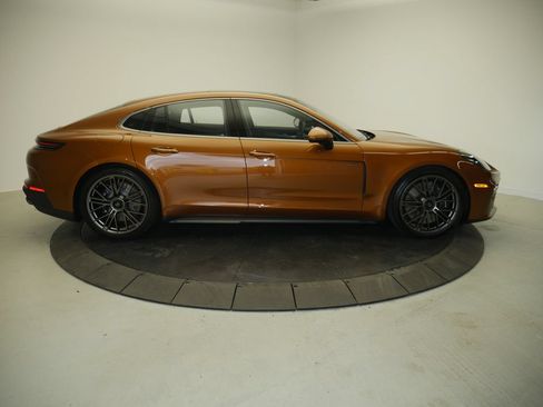Certified 2025 Porsche Panamera Turbo AWD/4WD image 8