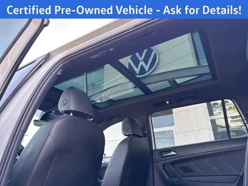 Certified 2023 Volkswagen Tiguan SE R-Line AWD/4WD image 24