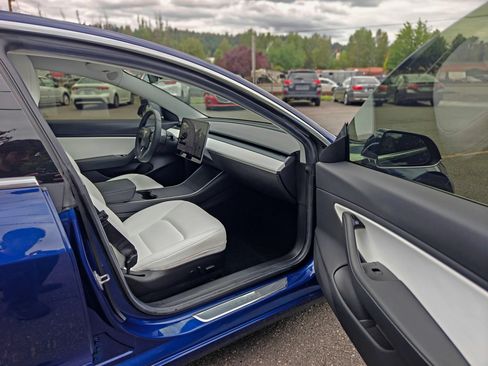 Used 2019 Tesla Model 3 Performance AWD/4WD image 22