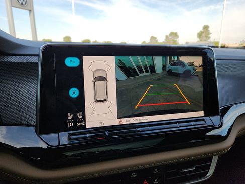 New 2026 Volkswagen Atlas Cross Sport SEL R-Line image 18