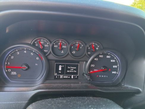 Used 2019 Chevrolet Silverado 1500 Custom w/ Custom Value Package image 4