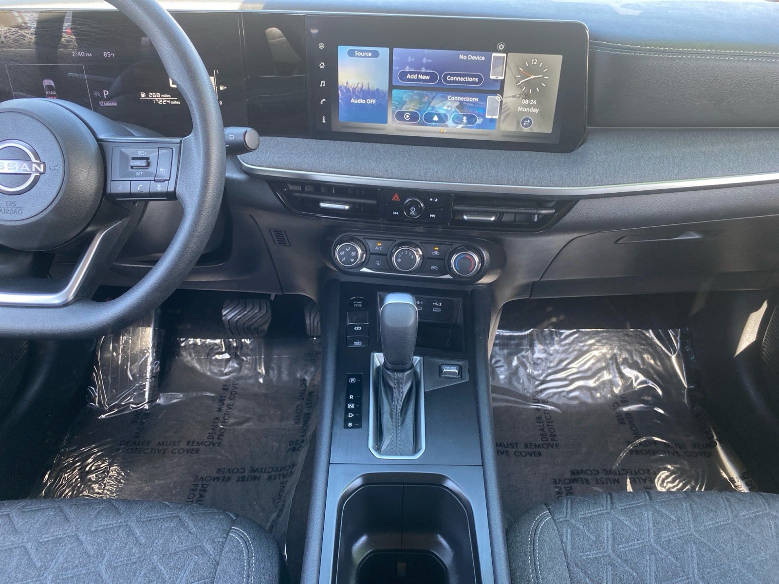 Used 2025 Nissan Kicks SV FWD image 11