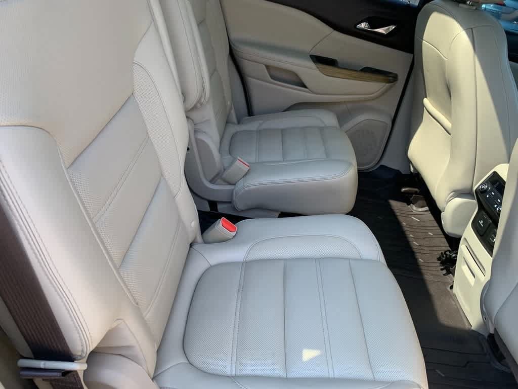 Certified 2019 GMC Acadia Denali w/ Technology Package AWD/4WD image 17