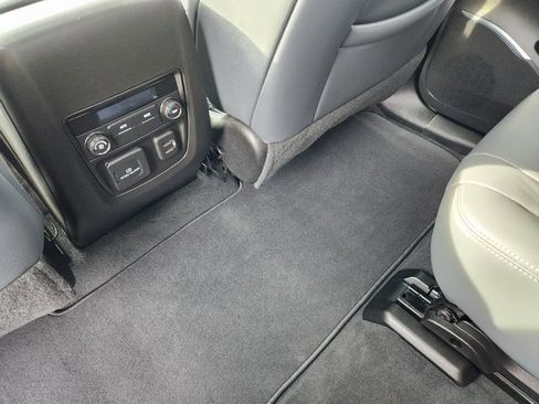 Used 2023 Buick Enclave Essence w/ Experience Buick Package image 11