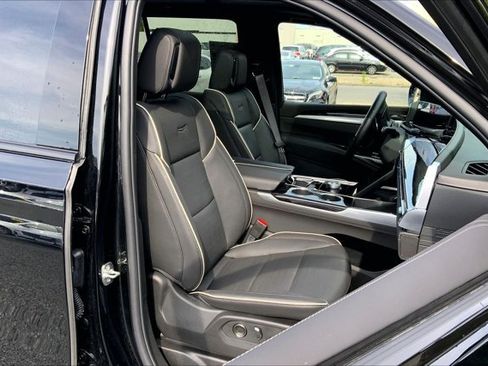 Used 2026 Cadillac Escalade Sport w/ LPO, ONYX Package AWD/4WD image 6