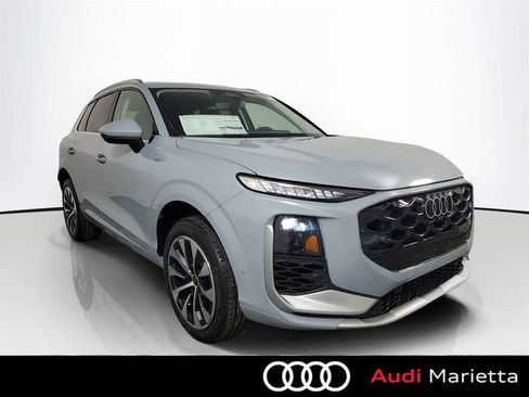 New 2026 Audi Q3 quattro 2.0T image 1