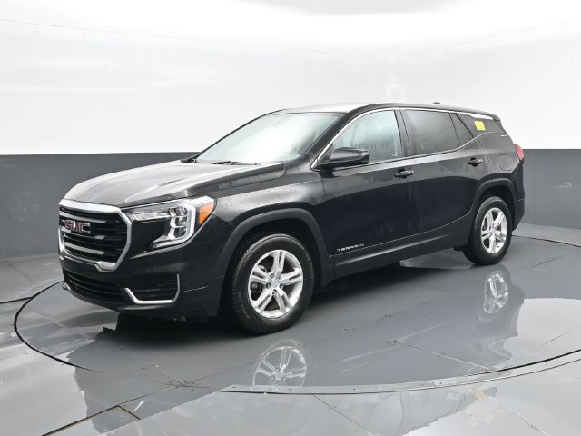Used 2023 GMC Terrain SLE AWD/4WD image 1